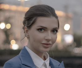 Юлия Липатникова